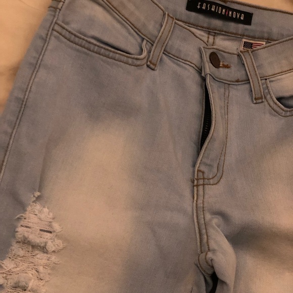 FASHION NOVA Light Blue Distressed Jeans - Picture 3 of 4